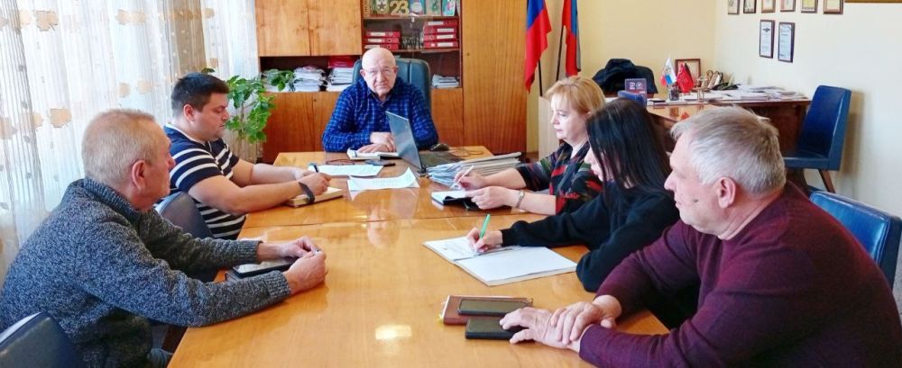 Наталья Бегуненко: Сегодня, 19 марта, первый заместитель руководителя Управы Петровского внутригородского района Администрации городского округа Донецк Плахутин Юрий Иванович провёл заседание комиссии по установлению...