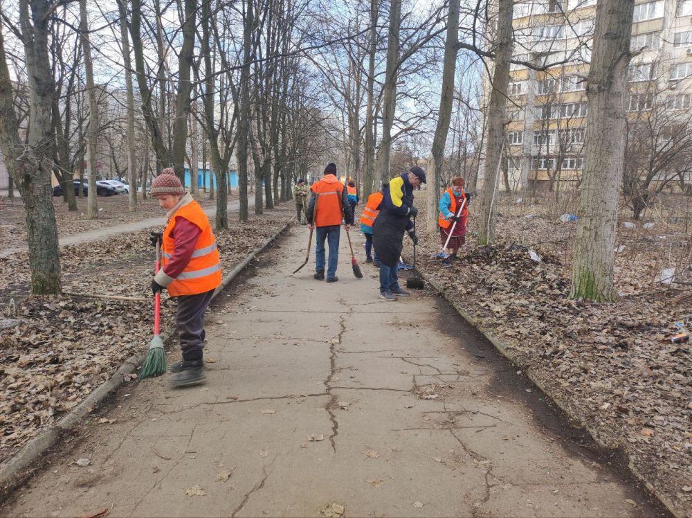 Юрий Будрин: Сегодня, 20.03.2025, в рамках проекта «Городская среда», реализуемого Всероссийской политической партией Единая Россиясотрудники Управления эксплуатации жилого фонда ООО "Текстильщик -2015" приняли участие в...