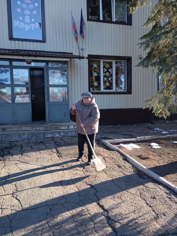 Юрий Будрин: Сегодня, 20.03.2025, в рамках проекта «Городская среда», реализуемого Всероссийской политической партией Единая Россиясотрудники МБУ ДО "Школа искусств № 7 г. Донецка", ГКДОУ "Детский сад № 165 г. о. Донецк" и...