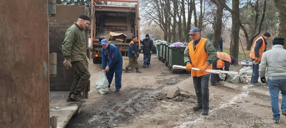 Юрий Будрин: К общереспубликанскому субботнику присоединились предприятия и учреждения Кировского района!