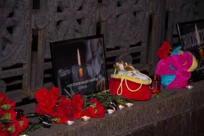 «Боль утраты друзей знакома всем жителям Донбасса»: В Донецке почтили память жертв теракта в «Крокусе»