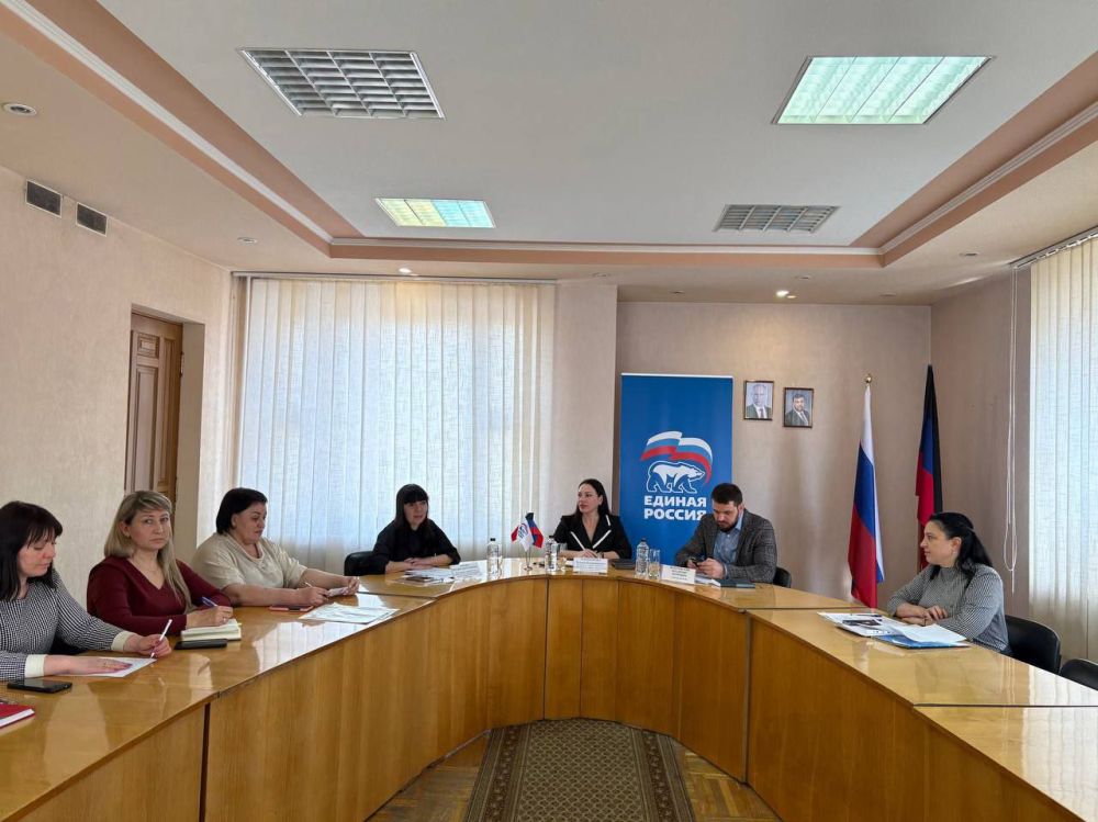 Татьяна Темникова: Сегодня, 24 марта, в Ленинском районе состоялась встреча с секретарями первичных отделений партии «Единая Россия»