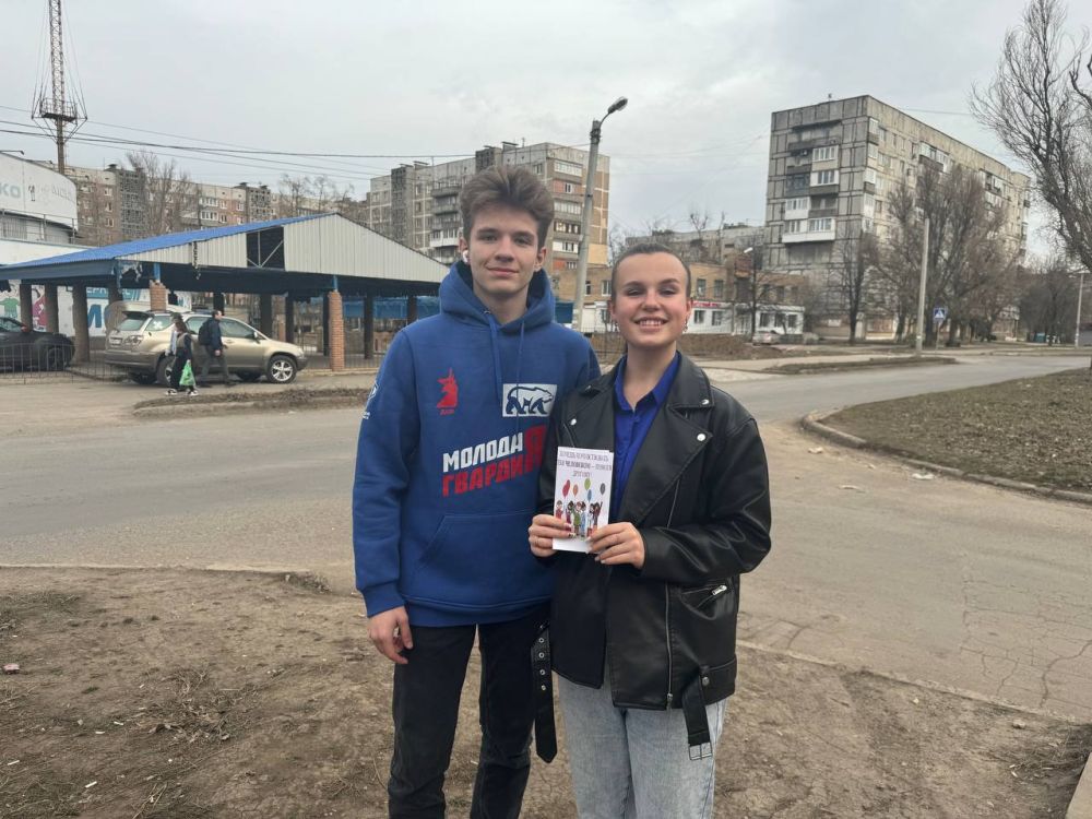 Юрий Будрин: Сегодня, 24.03.2025, актив Кировского штаба Молодой Гвардии Единой России приняли участие в акции «Я - ВОЛОНТЕР», направленную на развитие и поддержку добровольческой деятельности