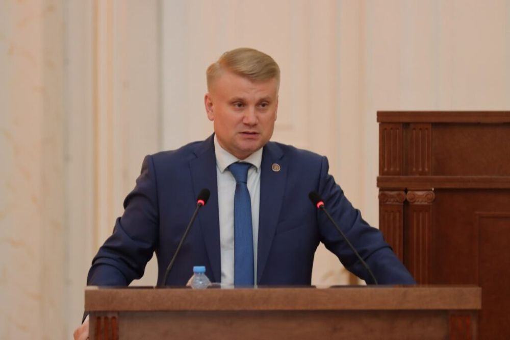 Вице-премьер Артем Крамаренко в рамках «Правительственного часа» проинформировал депутатов НС ДНР о текущем состоянии АПК