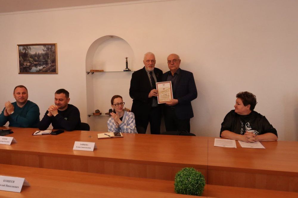 Андрей Бедило: Благодарственные письма от Комитета по образованию