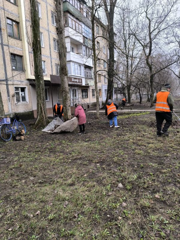 Елена Рязанцева: Сегодня, 26.03.2025 года, силами сотрудников жилищно-коммунальных предприятий Пролетарского внутригородского района г. Донецка были выполнены следующие работы: