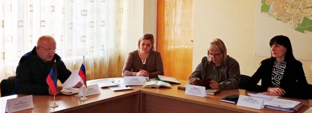 Наталья Бегуненко: 27 марта в Управе Петровского внутригородского района Администрации городского округа Донецк прошло заседание Комиссии по делам несовершеннолетних и защите их прав