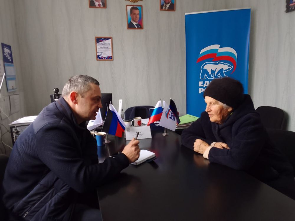 Юрий Будрин: Прием граждан. Сегодня, 27 марта 2025 года в Кировском районе г. Донецка состоялся приём граждан в Общественной приемной Общественного Движения «Донецкая Республика» и Всероссийской политической партии Единая...