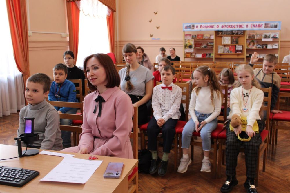 25           ..     -      