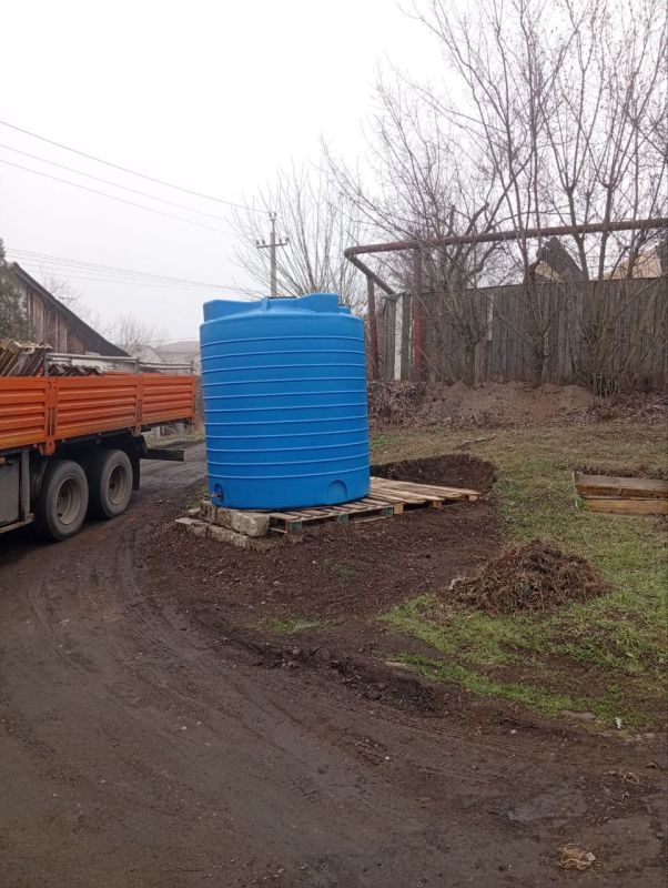 Юрий Будрин: Сегодня, 27 марта 2025 года, сотрудниками ГУП ДНР "Вода Донбасса" совместно с Управой Кировского внутригородского района Администрации городского округа Донецк ДНР, была установлена дополнительная емкость для...