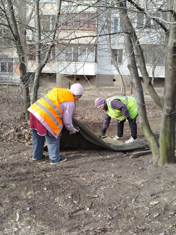 Юрий Будрин: Сегодня, 27.03.2025, в рамках проекта «Городская среда», реализуемого Всероссийской политической партией Единая Россиясотрудники Управления эксплуатации жилого фонда ООО "Текстильщик -2015" приняли участие в...