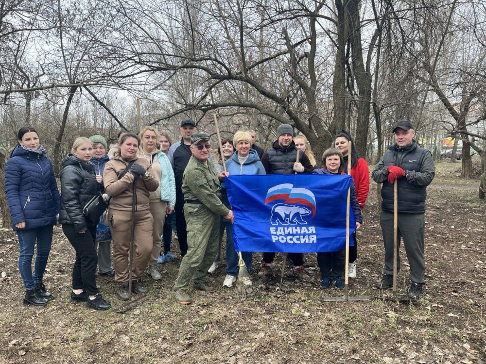 Елена Рязанцева: Сегодня, 29 марта, в рамках проекта "Городская среда" Всероссийской политической партии "Единая Россия", проведения двухмесячника по благоустройству, наведению чистоты и порядка в весенний период 2025 года...
