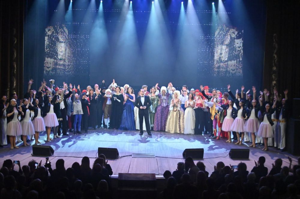 28               :  . .. ,  ,   ,     ...