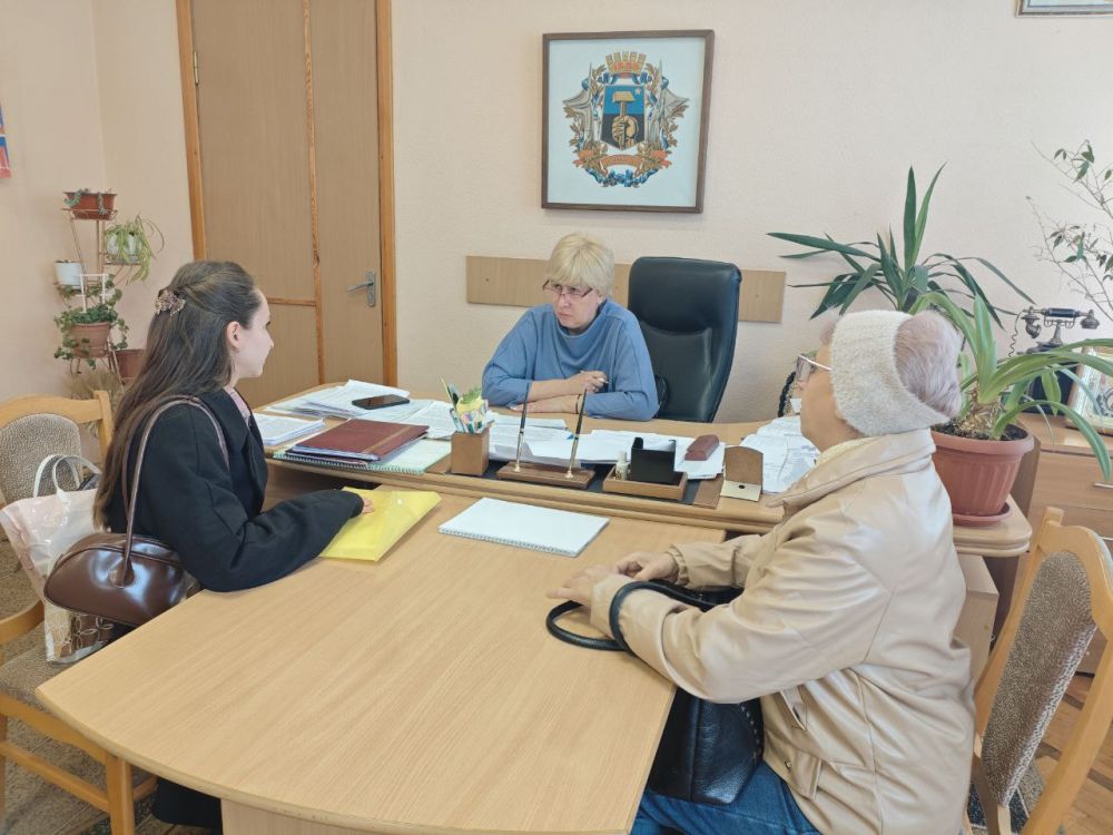 Елена Рязанцева: Сегодня, 31 марта, провела личный прием граждан