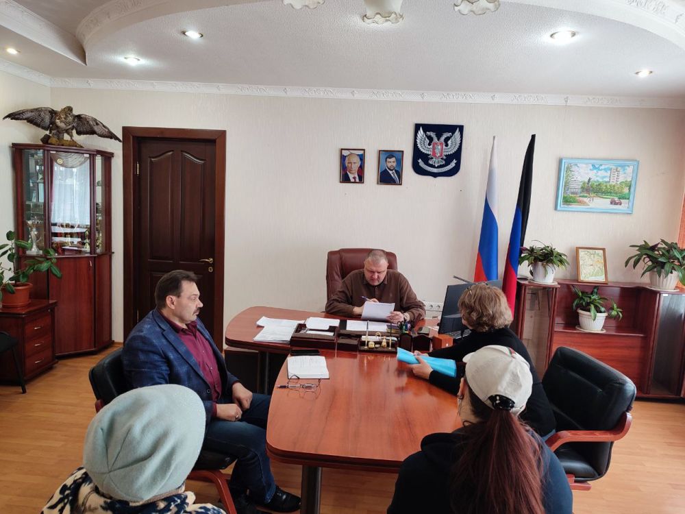 Юрий Будрин: Сегодня, 31 марта 2025 года, руководитель Управы Кировского внутригородского района Администрации городского округа Донецк ДНР Алексей Дмитрюк провел личный прием граждан