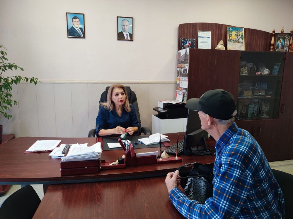 Юрий Будрин: Сегодня, 01 апреля 2025 года, первый заместитель руководителя Управы Кировского внутригородского района Администрации городского округа Донецк ДНР Юлия Петрушина провела личный прием граждан