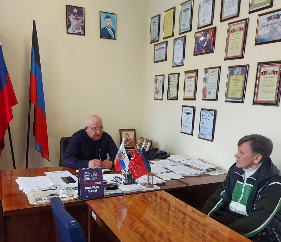 Наталья Бегуненко: Первый заместитель руководителя Управы Петровского внутригородского района Администрации городского округа Донецк Юрий Иванович Плахутин провел еженедельный прием граждан