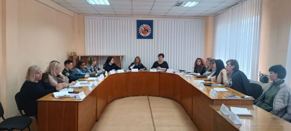 Юрий Будрин: Заседание Комиссии по делам несовершеннолетних и защите их прав