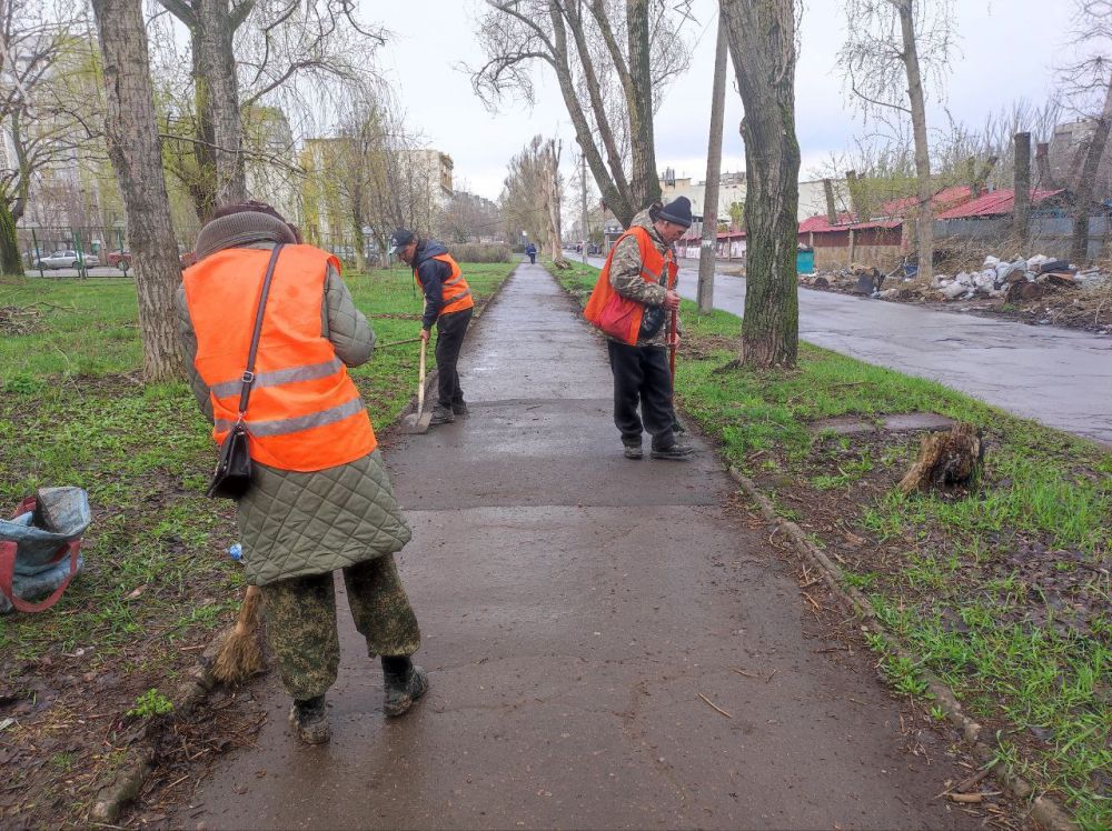 Юрий Будрин: Сегодня, 03 апреля 2025 года, в рамках проекта «Городская среда», реализуемого Всероссийской политической партией Единая Россиясотрудники Управления эксплуатации жилого фонда ООО "Текстильщик -2015" приняли...