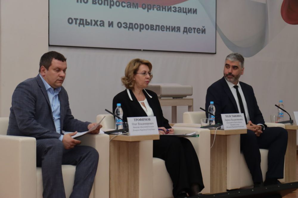 Алексей Дорофеев обсудил вопросы детского отдыха и оздоровления в ДНР