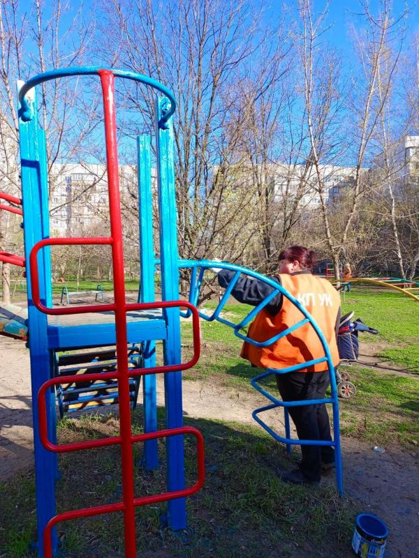 Михаил Меренков: В рамках весеннего двухмесячника по благоустройству территории Буденновского района, МУП АГД «УК Буденновского района