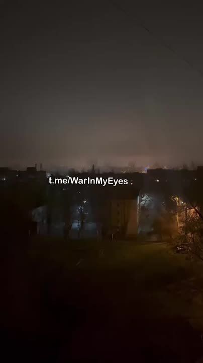 Момент сбитая двух БПЛА над Донецком сегодня ночью