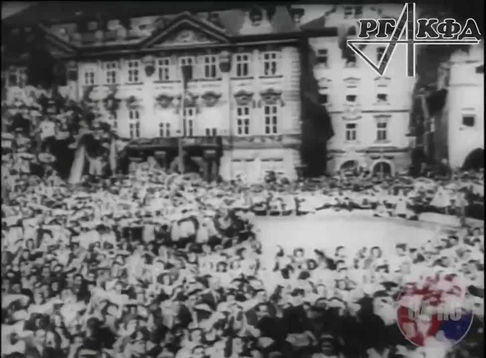 В спецпроекте «Фотоальбом Победы» мы каждый день публикуем небольшую подборку фото- и кинохроники военных лет