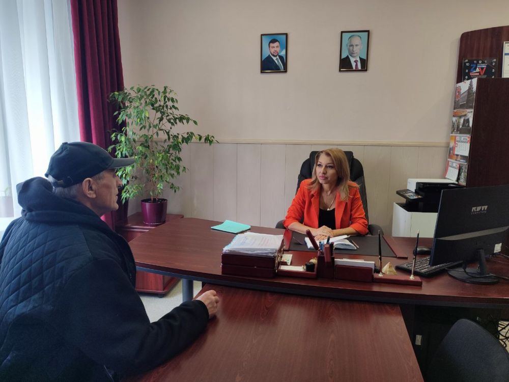Юрий Будрин: Сегодня, 08 апреля 2025 года, первый заместитель руководителя Управы Кировского внутригородского района Администрации городского округа Донецк ДНР Юлия Петрушина провела личный прием граждан
