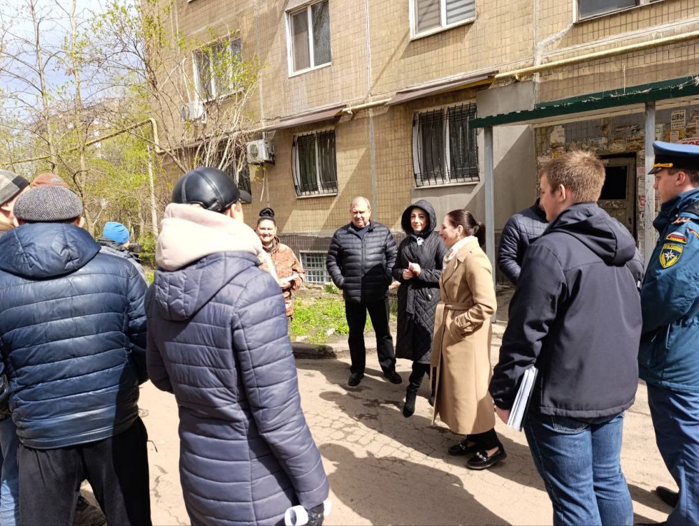 Продолжаются встречи с жителями Ленинского района города Донецка