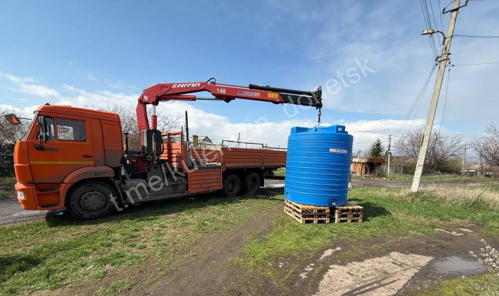 Плюс четыре: в двух районах Донецка установили дополнительные емкости для воды