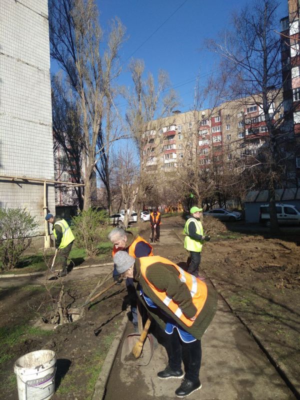 Юрий Будрин: Сегодня, 10 апреля 2025 года, в рамках проекта «Городская среда», реализуемого Всероссийской политической партией Единая Россиясотрудники Управления эксплуатации жилого фонда ООО "Текстильщик -2015" и СП ВОК ЛШ...