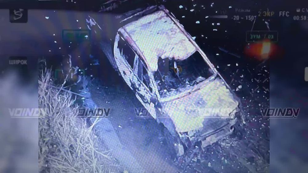 Видеоотчет работы операторов БпЛА 77 отдельного разведывательного батальона 127 мотострелковой дивизии группировки "Восток" по боевикам и технике ВСУ на Южно-Донецком направлении