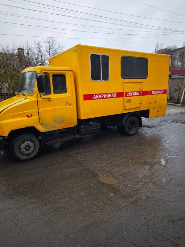 Сегодня, 11 апреля, сотрудниками ГУП ДНР "Вода Донбасса" совместно с подрядной организацией шеф-региона г. Москва, проводились аварийно-восстановительные работы на сетях водоснабжения на ул. Санаторная, 1, в Ленинском...