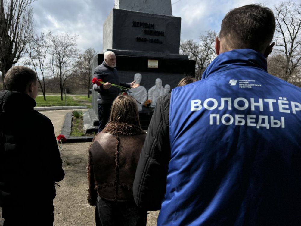 Андрей Бедило: Сегодня. 11 апреля 2025 года, в 80 - ю годовщину восстания заключенных в лагере смерти Бухенвальд, провели мероприятие у памятника замученным советским воинам на месте бывшего шталага (концлагеря) № 385...