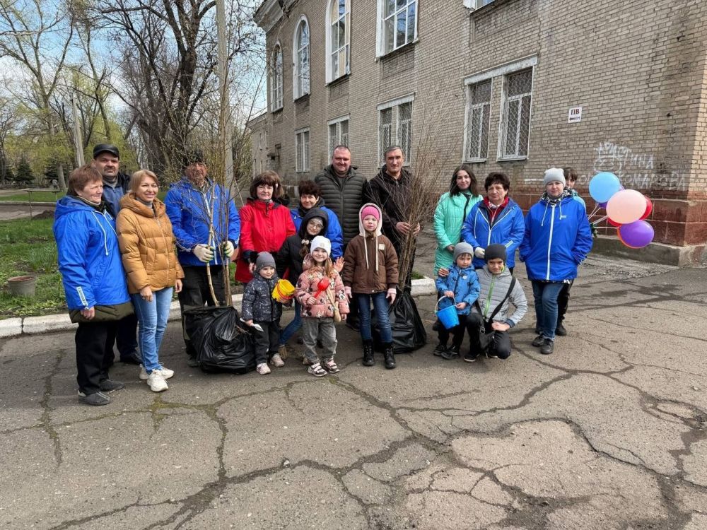Юрий Будрин: Сегодня, 12 апреля 2025 года, руководитель Управы Кировского внутригородского района Администрации городского округа Донецк ДНР Алексей Дмитрюк совместно с первым заместителем руководителя Управы Юлией...