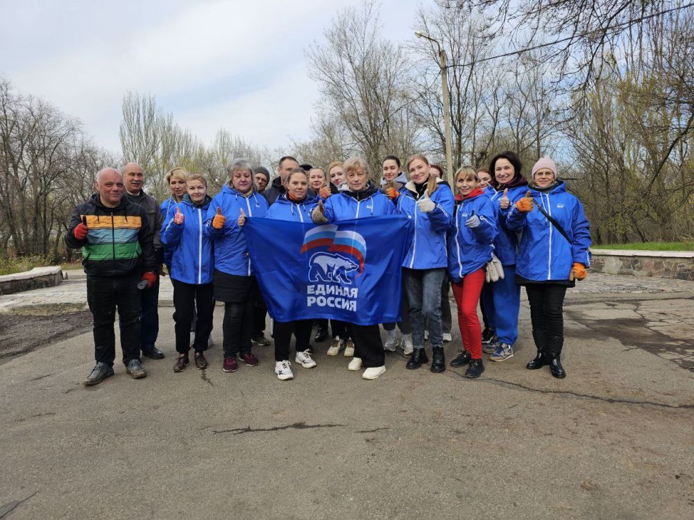 На субботник мы прийдём, всё в округе уберём! Чистота и красота — наши лучшие друзья!