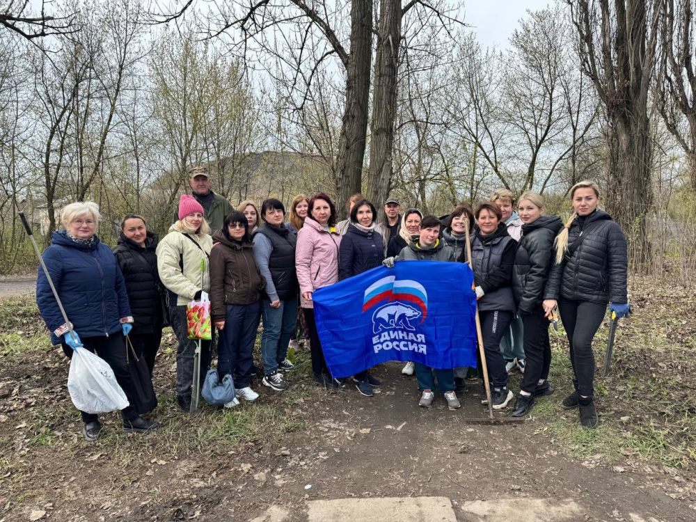 Пролетарцы продолжают работы по благоустройству района