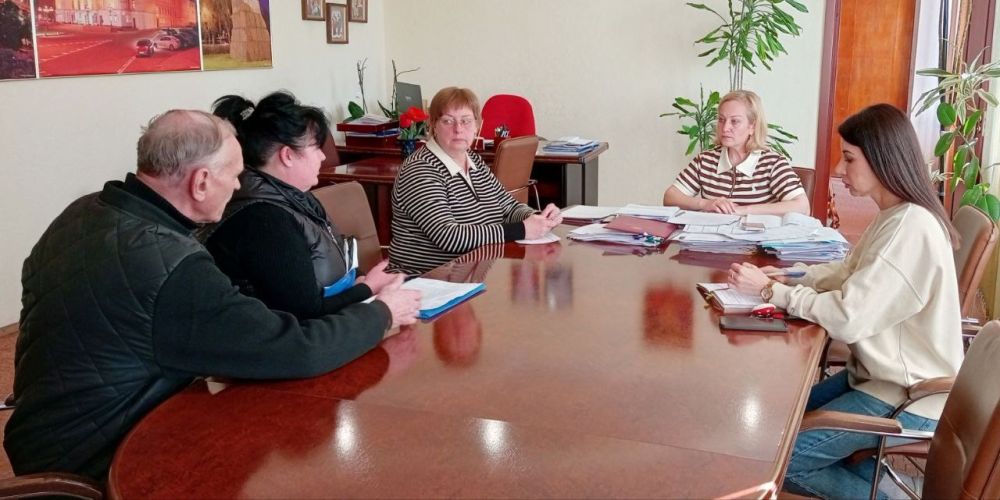 Наталья Бегуненко: Сегодня, 14 апреля, руководитель Управы Петровского внутригородского района Администрации городского округа Донецк Наталья Ивановна Бегуненко провела еженедельный прием граждан