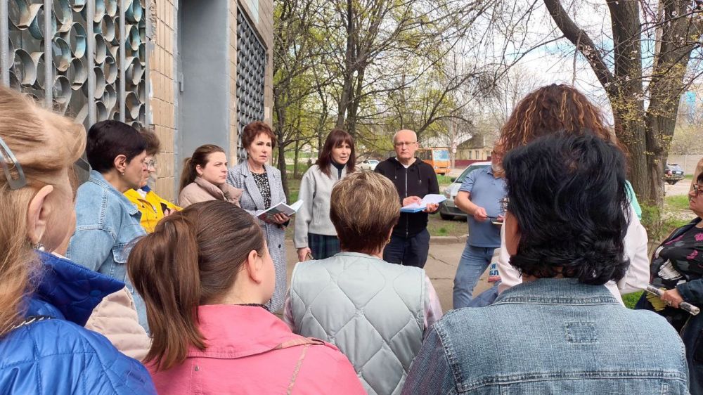 "Встреча во дворах". Сегодня, 16 апреля, провела встречу с населением на подведомственной территории по адресу проспект Дзержинского, д. 65