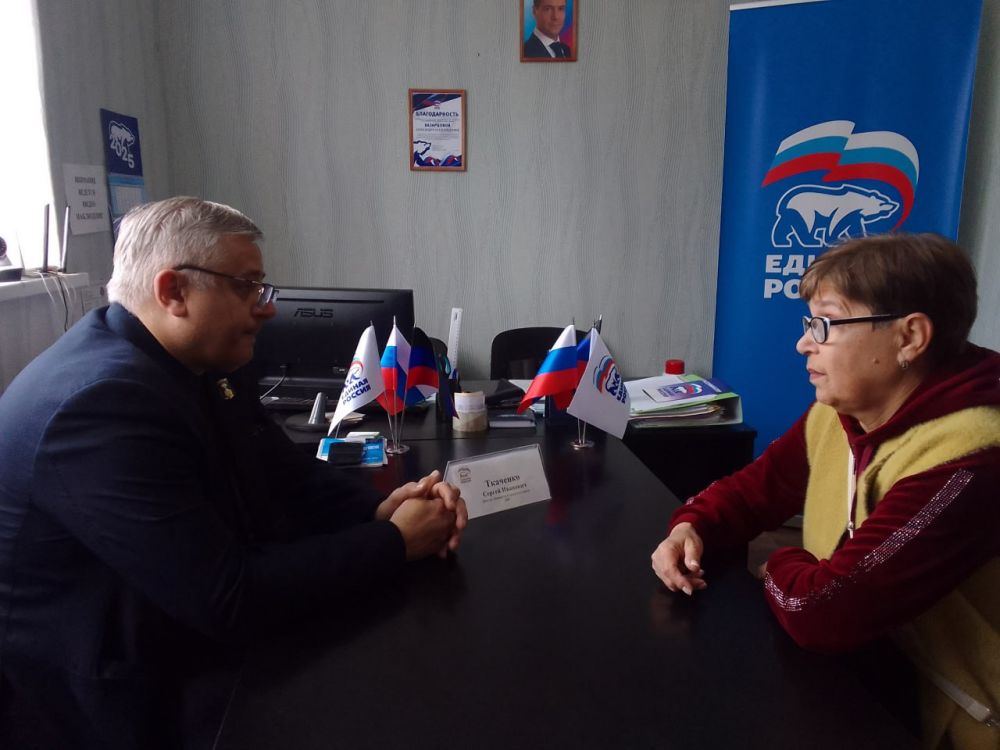 Юрий Будрин: Прием граждан. Сегодня 16 апреля 2025 года в Кировском районе г. Донецка состоялся приём граждан в Общественной приемной Общественного Движения «Донецкая Республика» и Всероссийской политической партии Единая...