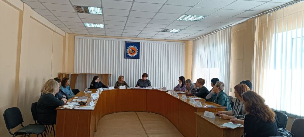 Юрий Будрин: Заседание Комиссии по делам несовершеннолетних и защите их прав