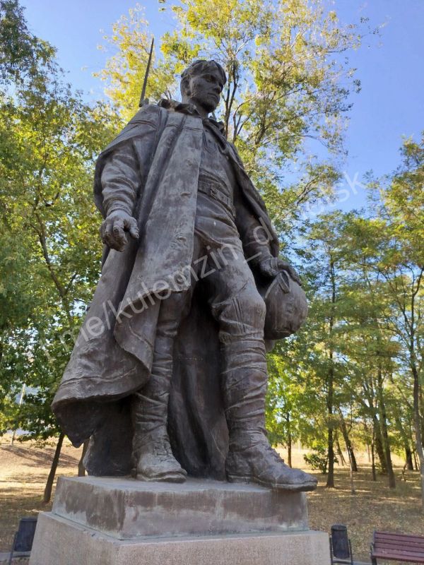 В преддверии празднования 80-й годовщины победы в Великой Отечественной войне отдел туризма Департамента культуры администрации городского округа Донецк продолжает военно-исторический туристический маршрут «Помним и...