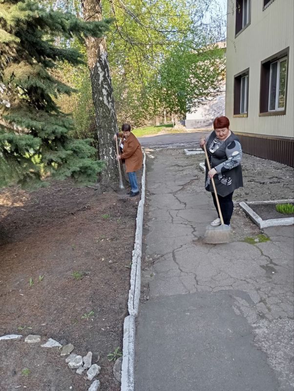 Юрий Будрин: Сегодня, 17 апреля 2025 года, в рамках проекта «Городская среда», реализуемого Всероссийской политической партией Единая Россия сотрудники "Школа искусств № 7 г. Донецка", ГБОУ "Школа № 78 г. о. Донецк" и ГКДОУ...