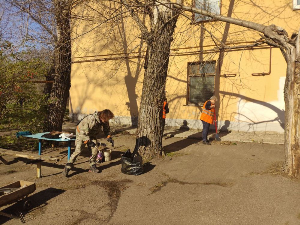 Юрий Будрин: Сегодня, 17 апреля 2025 года , в рамках проекта «Городская среда», реализуемого Всероссийской политической партией Единая Россиясотрудники Управления эксплуатации жилого фонда ООО "Мастеркласс" приняли участие...