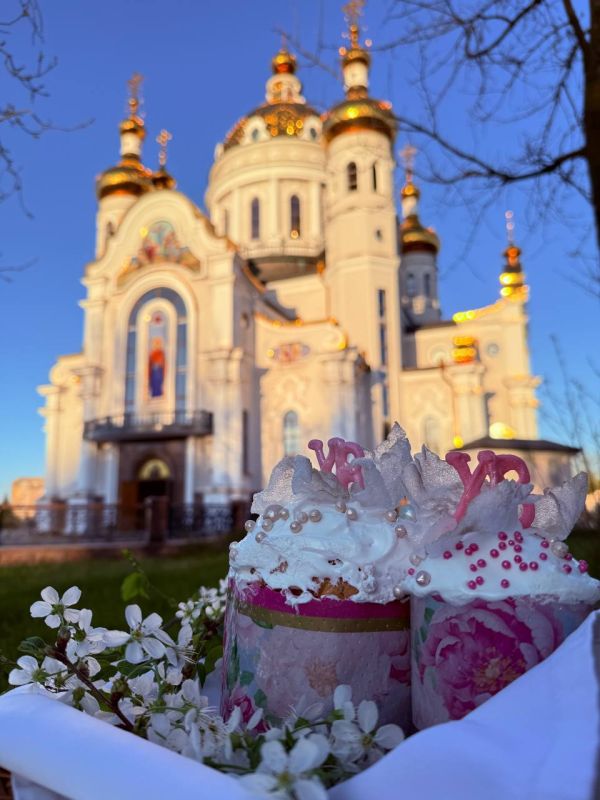 Александр Волошин: В этот светлый и торжественный день, когда весь православный мир с ликованием возглашает «Христос воскресе!», от всей души поздравляю с великим праздником Пасхи!