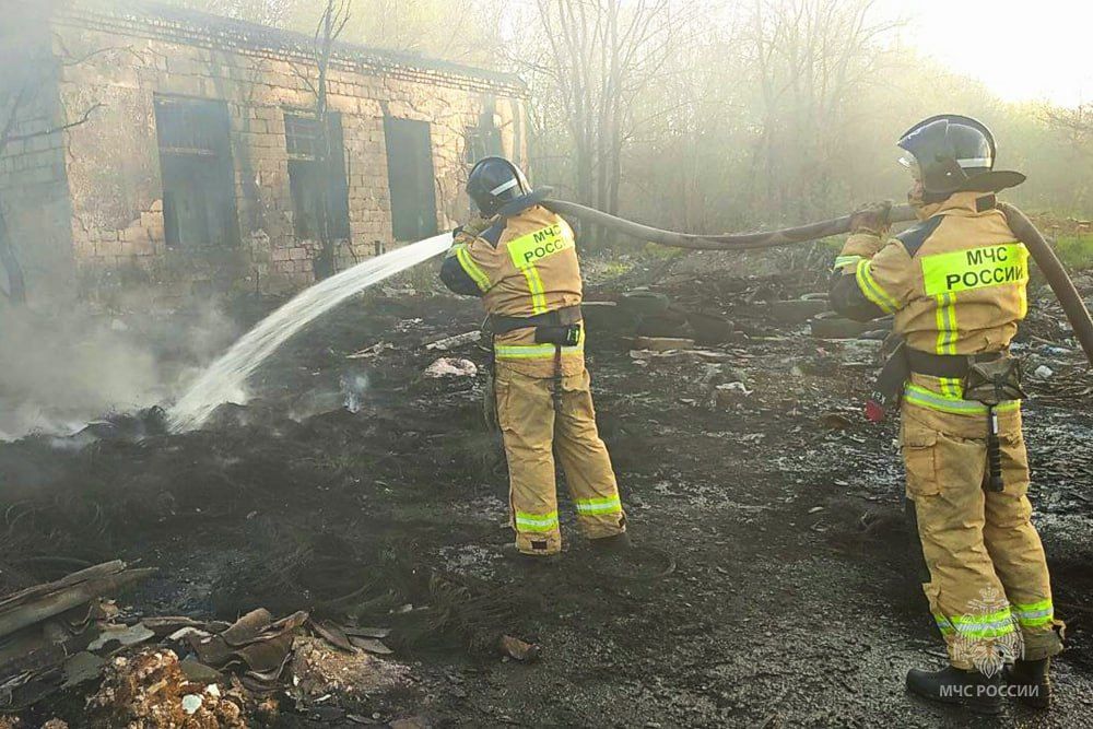 Донецкие огнеборцы ликвидировали пожар в Кировском районе