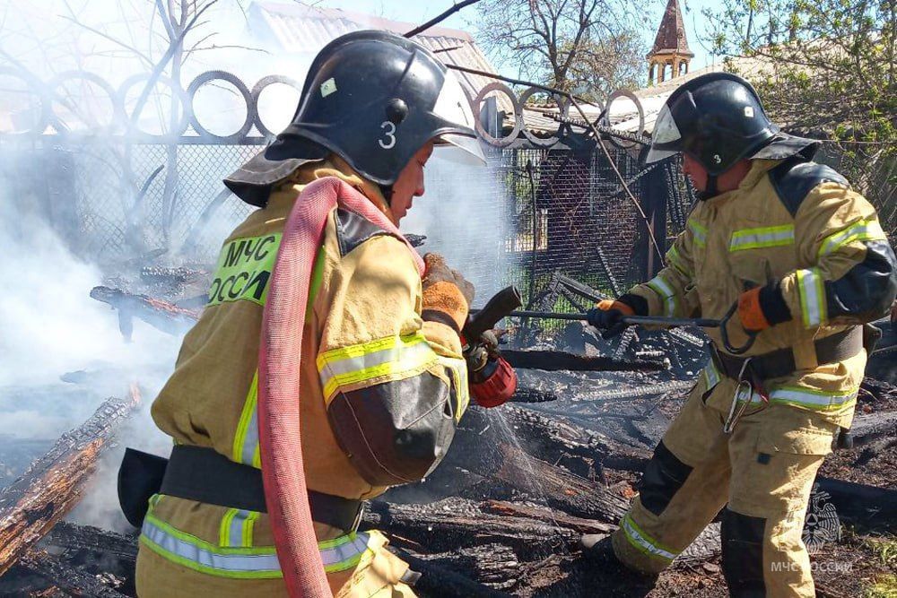 В Донецке сгорела свалка с покрышками