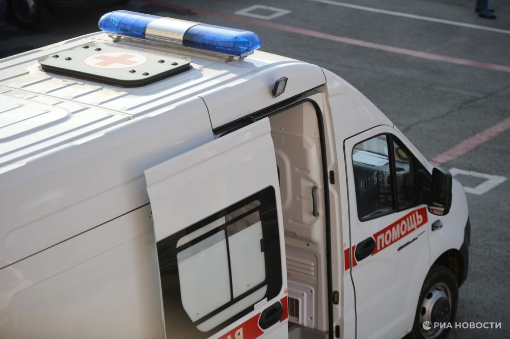 В Донецке при взрыве на кладбище пострадал мирный житель