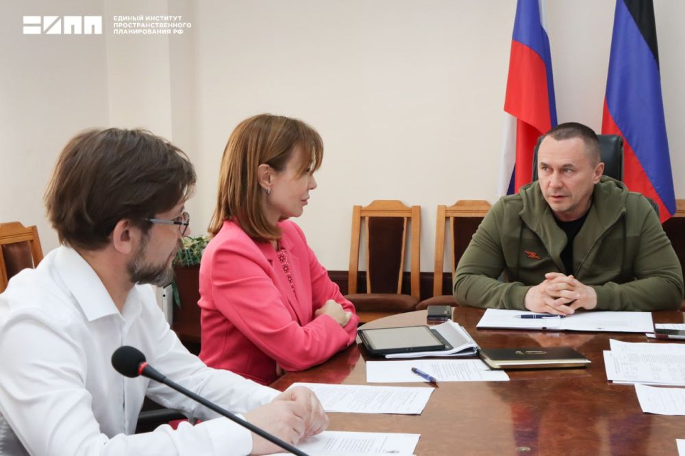 Директор ЕИПП РФ Дина Саттарова провела рабочую встречу с первым заместителем Председателя Правительства ДНР Дмитрием Бердниковым
