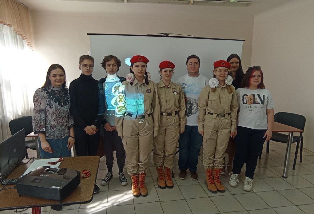 Валентин Левченко: 22 апреля в Управе состоялся Всероссийский урок от Всероссийского общественного движения «Волонтеры Победы» - «Георгиевская Лента — символ воинской славы»